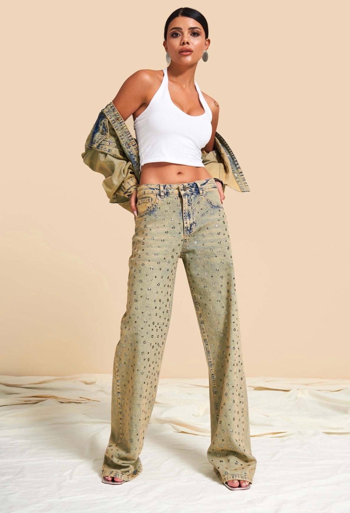 HIGH-WAIST STRAIGHT FIT EMBELLISHED DENIM—CD19