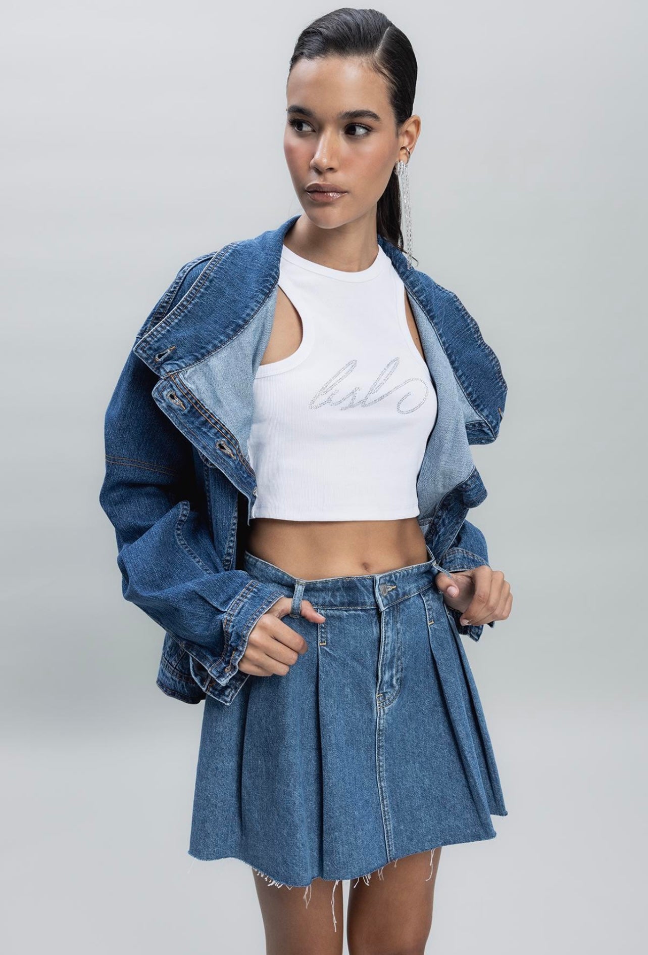 ASYMMETRIC CUT-OUT DETAILED DENIM JACKET