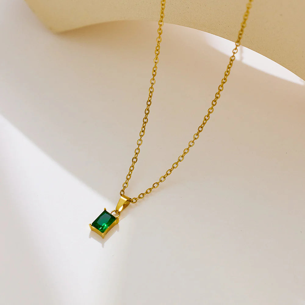 EMI GREEN NECKLACE