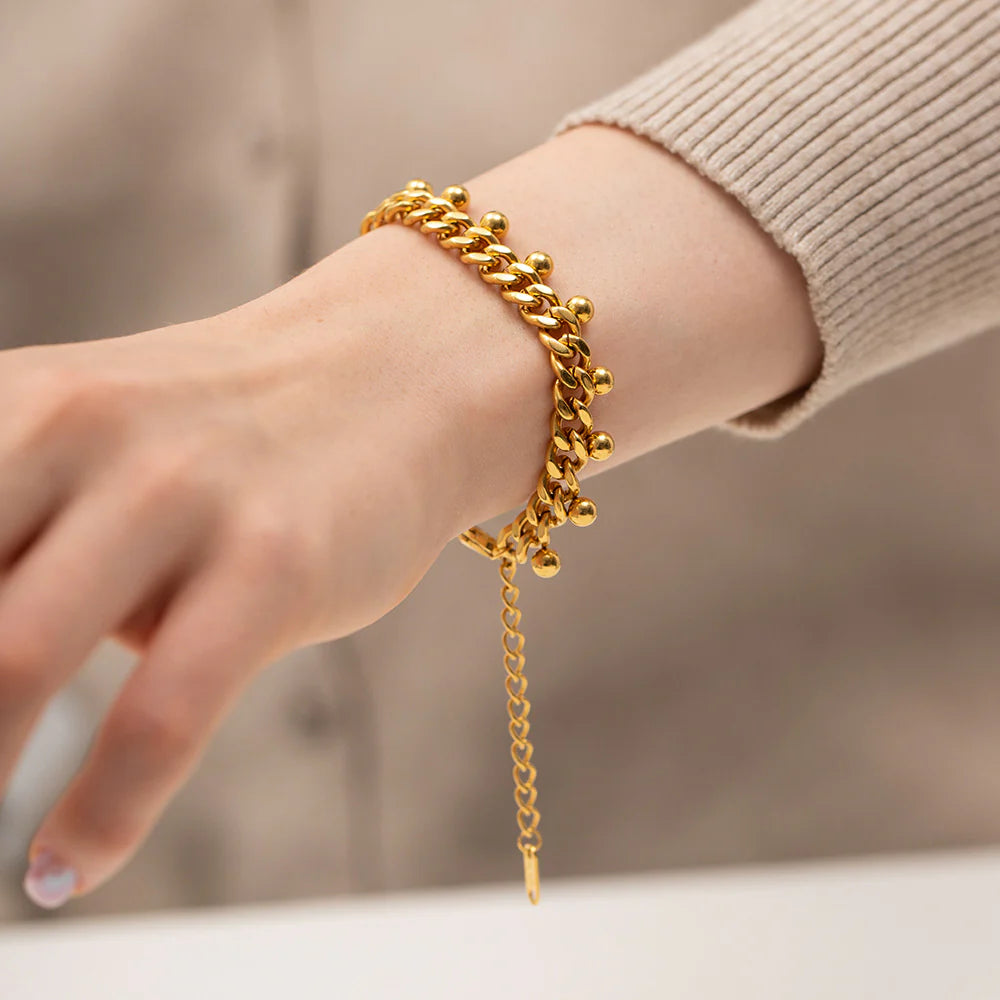 GOLD CHAIN BRACELET