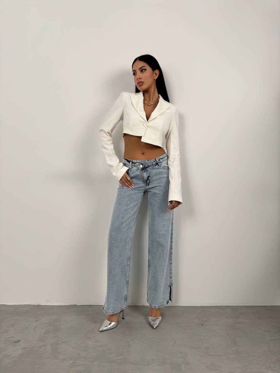 SINGLE-BUTTON CROPPED JACKETS