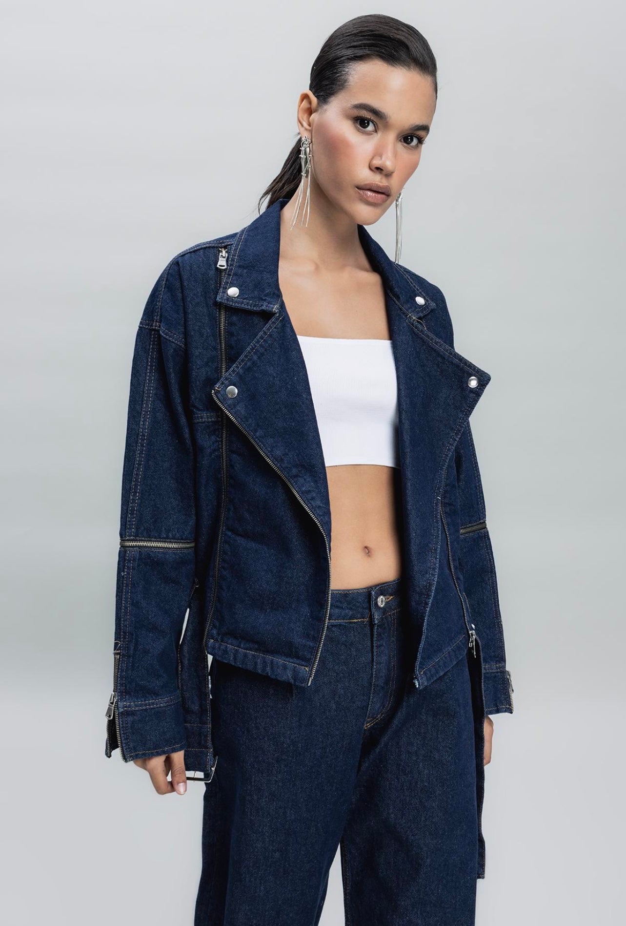 OVERSIZED ZIPPER DENIM JACKET