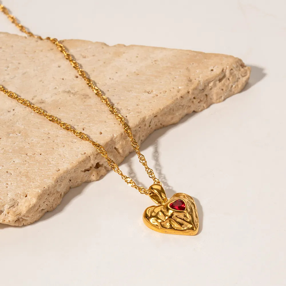 VESPER GOLD HEART NECKLACE