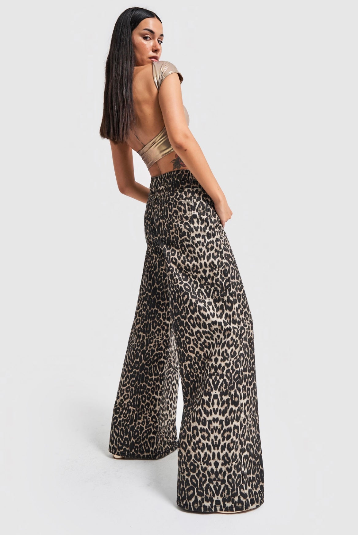 MID-RISE LEOPARD PRINTS JEANS CD101