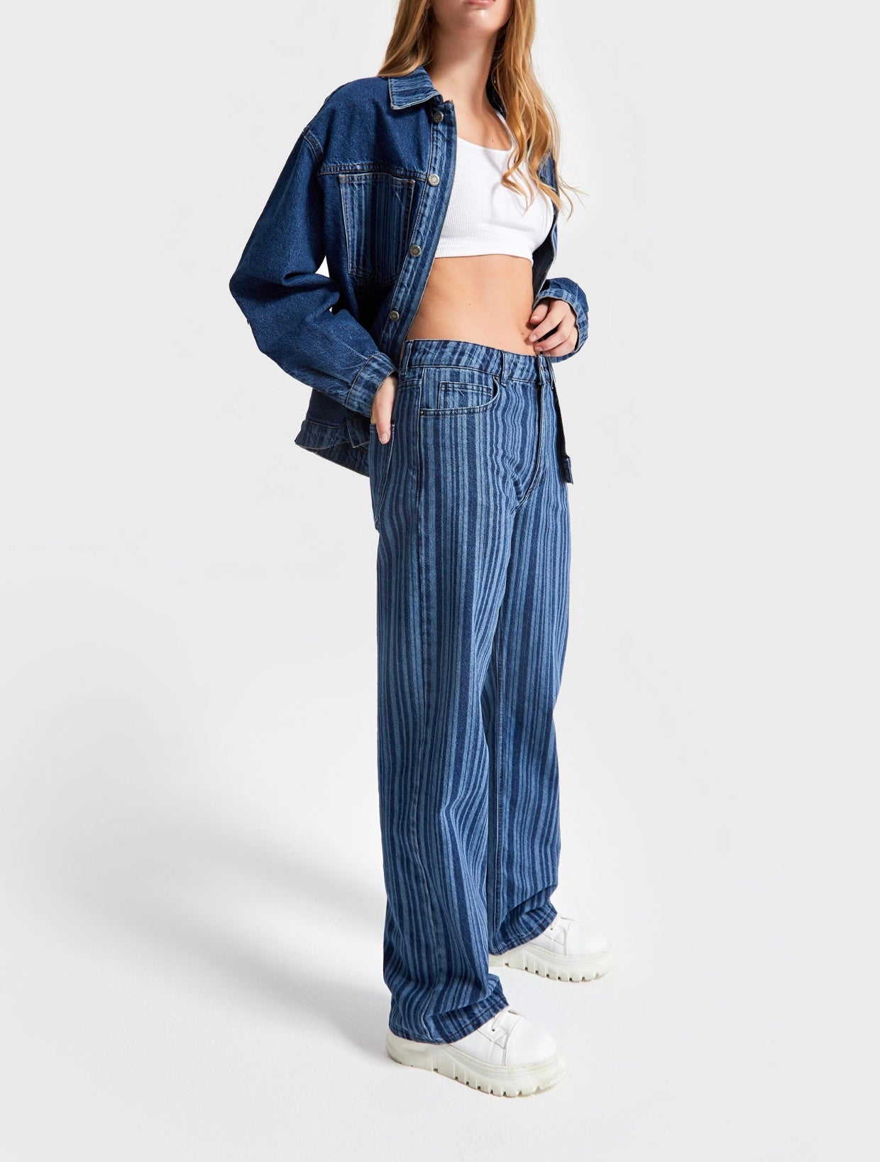 LOOSE-FIT STRIPED DENIM CD0206