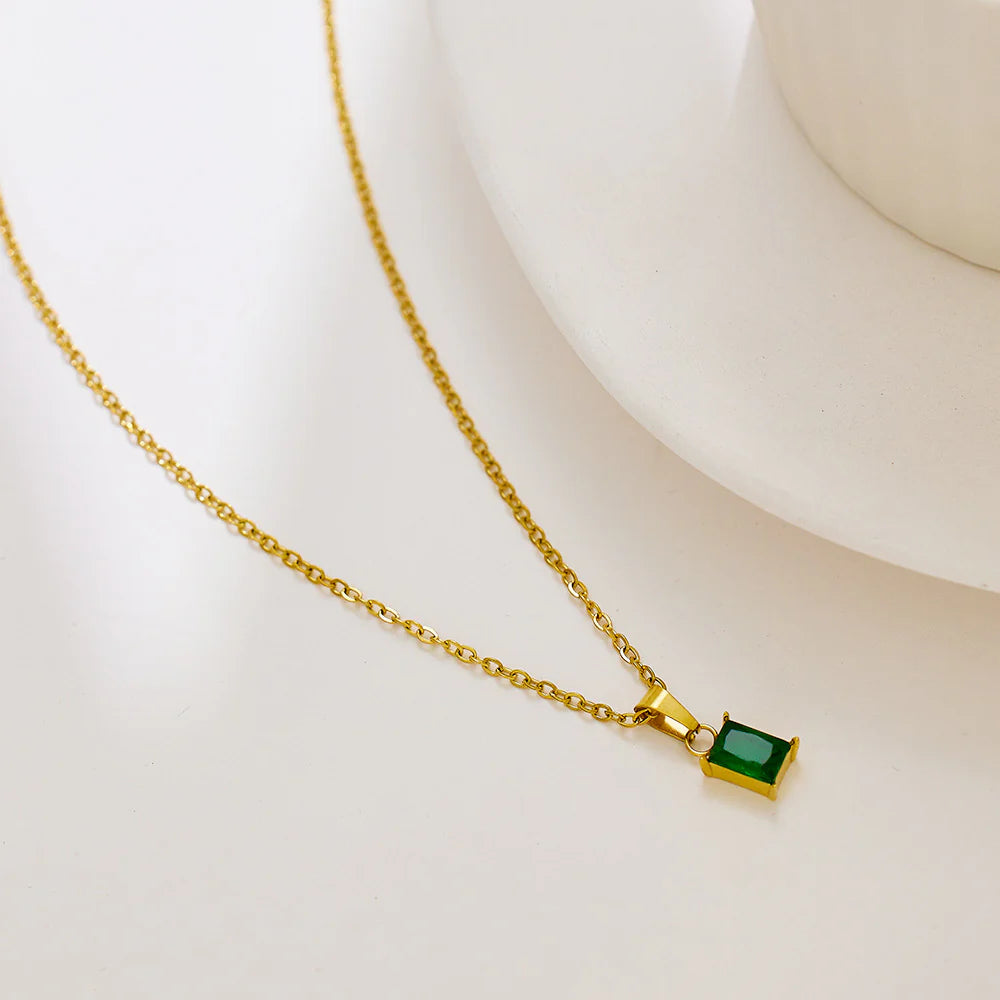 EMI GREEN NECKLACE