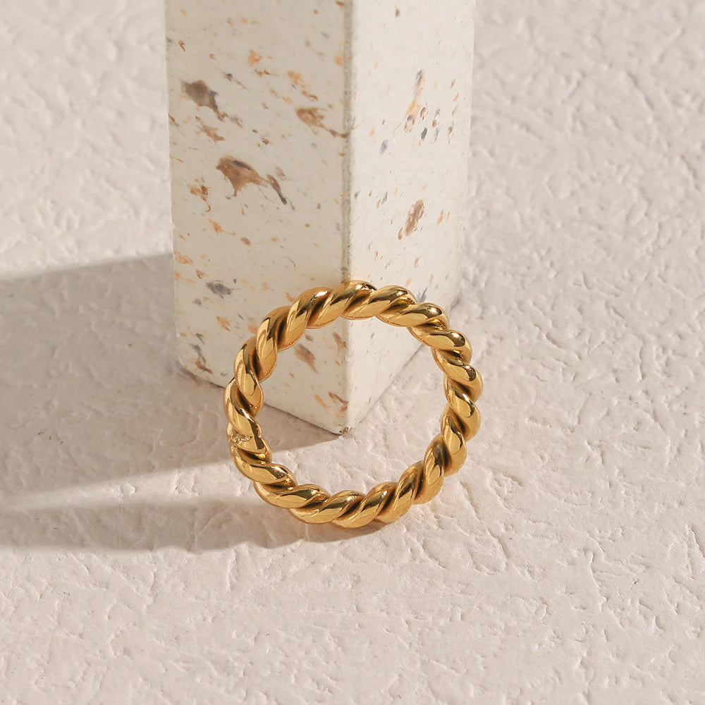 TWIST GOLD RING