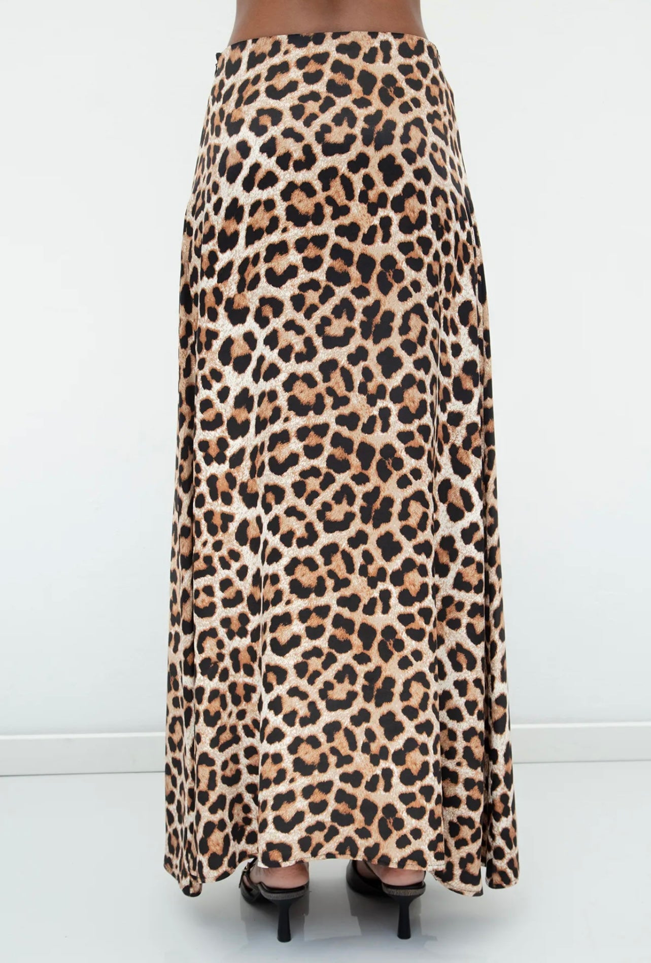 LEOPARD PRINT MIDI SKIRT