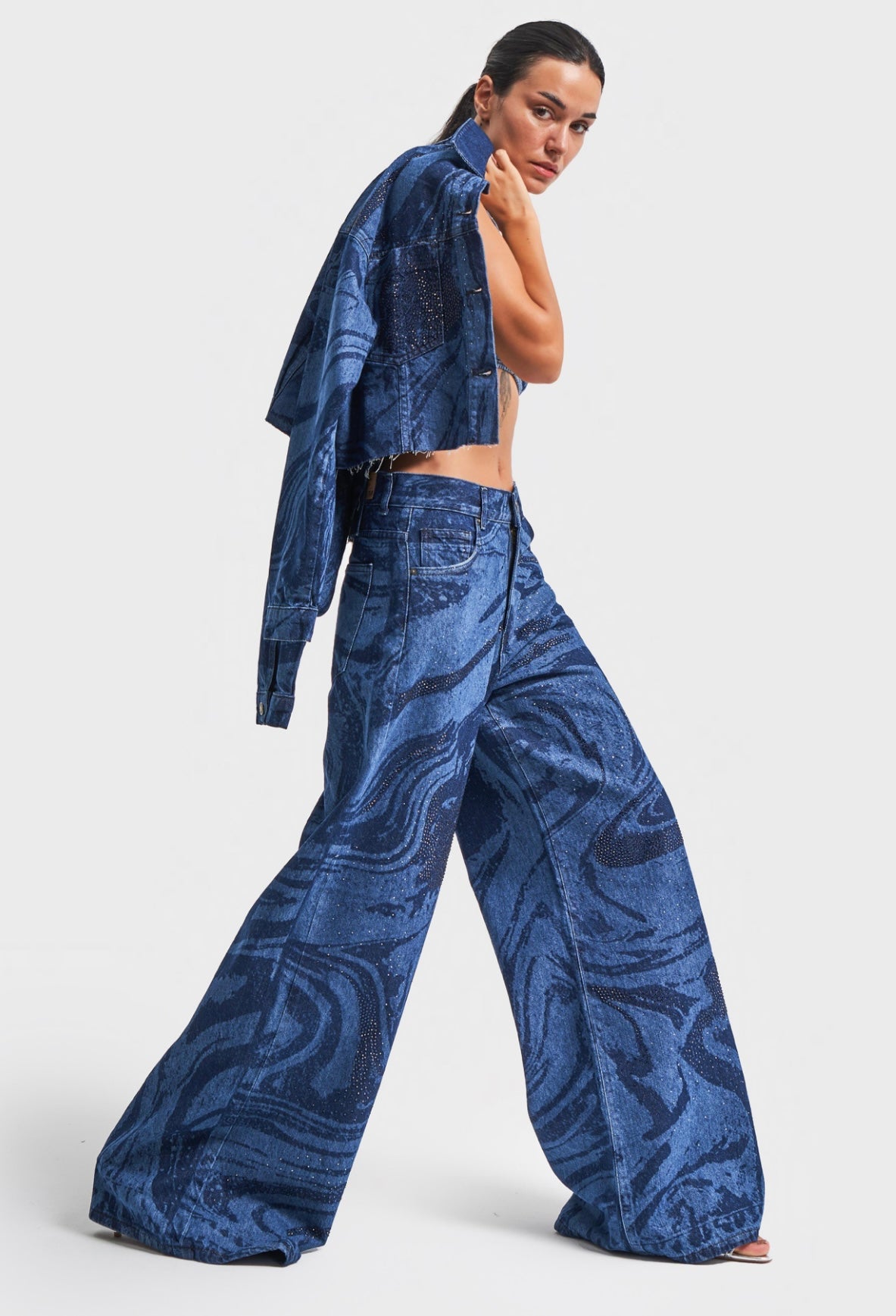 MID-RISE DENIM WITH RHINESTONES CD1065