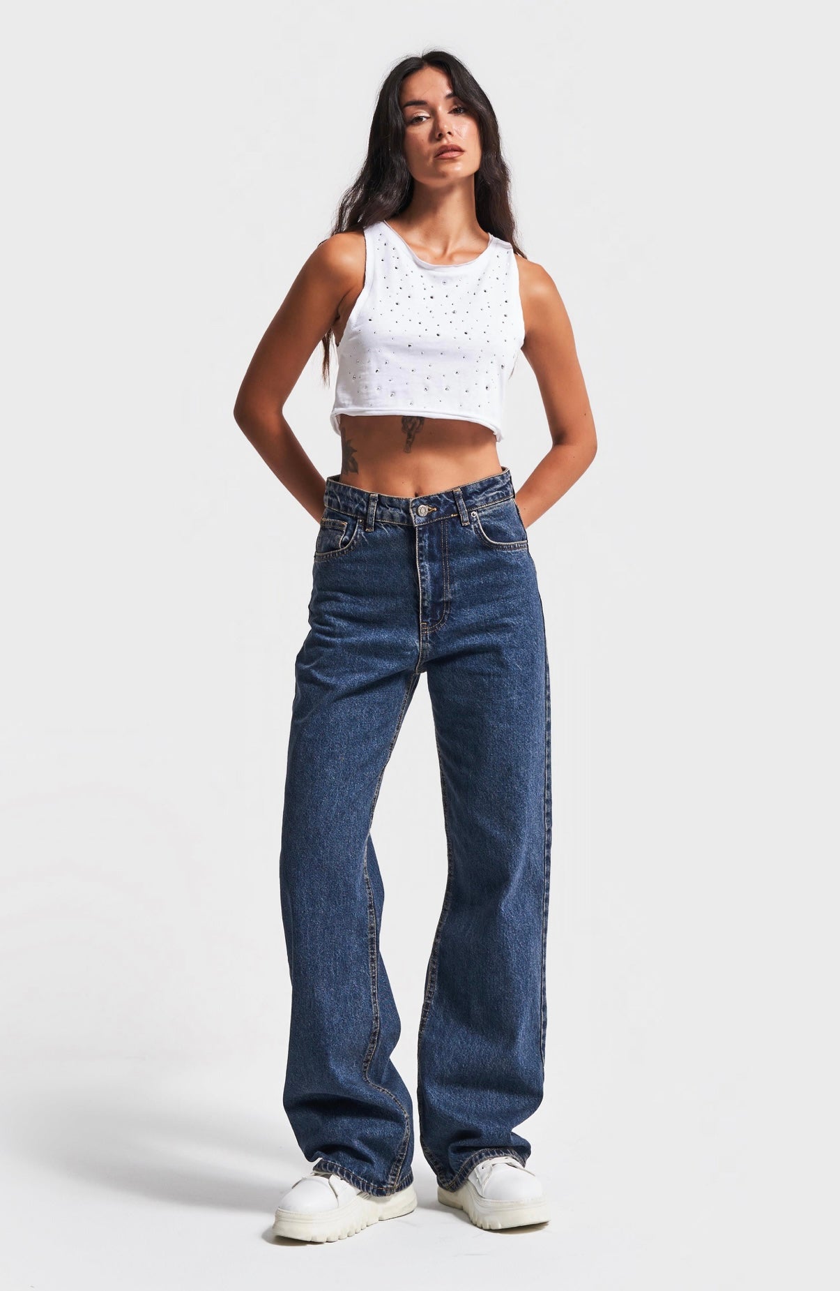 HIGH-WAIST STRAIGHT-FIT DENIM