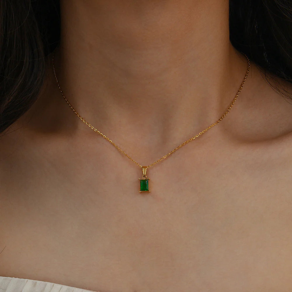 EMI GREEN NECKLACE