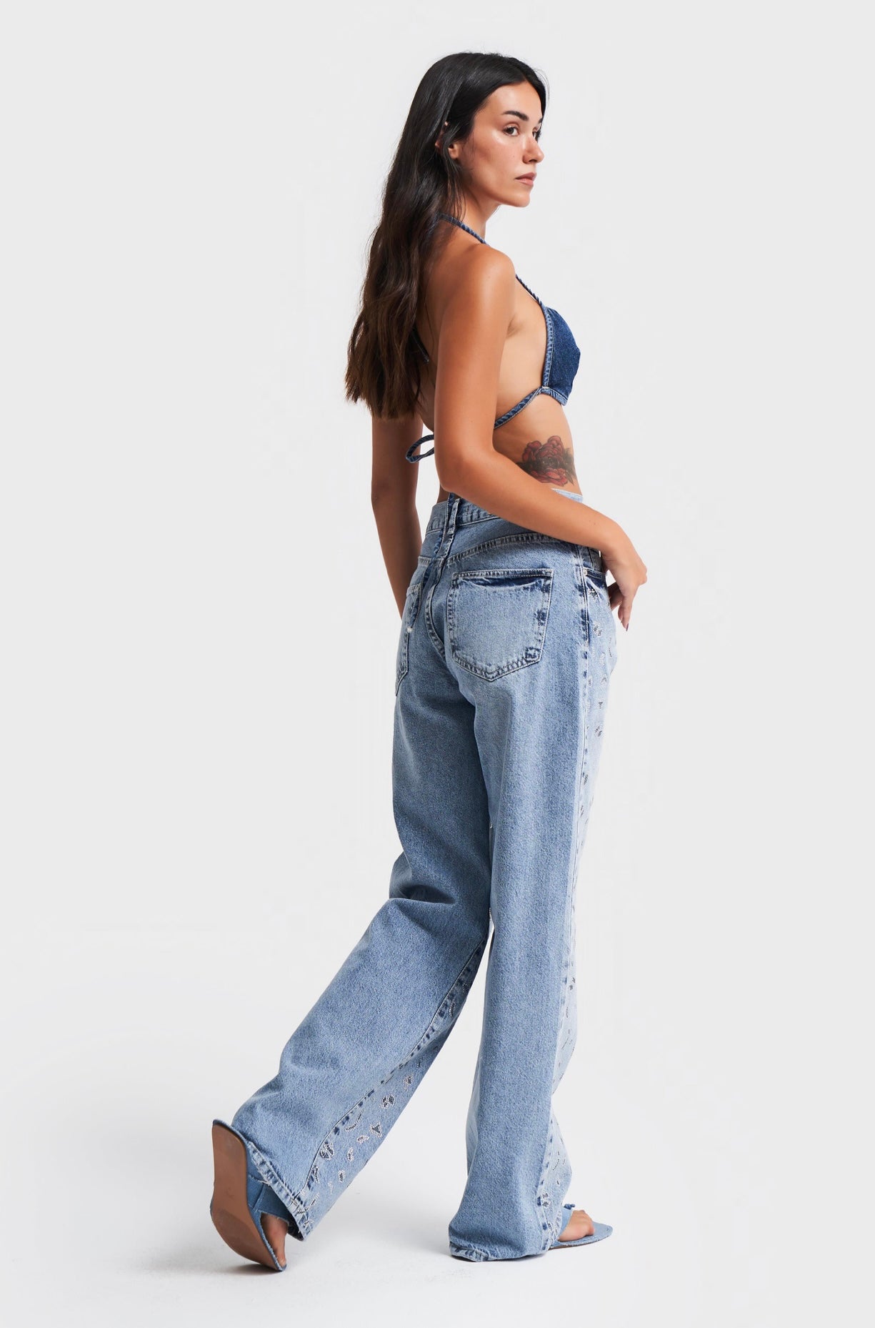 HIGH-WAIST STRAIGHT FIT DENIM WITH RHINESTONES CD17