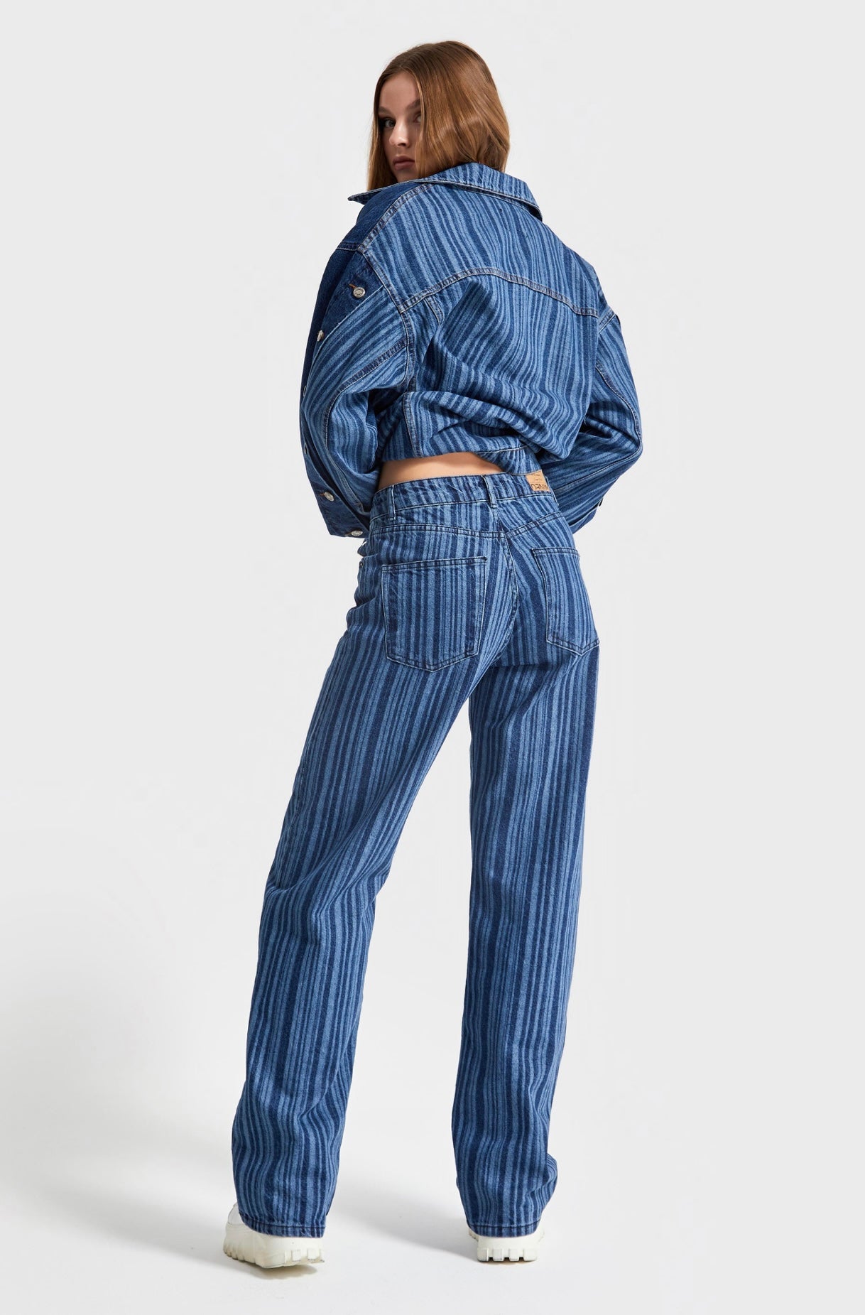 LOOSE-FIT STRIPED DENIM CD0206