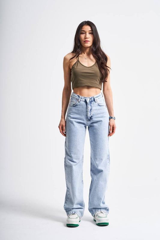 HIGH-WAIST JEANS WITH RIPS CD128