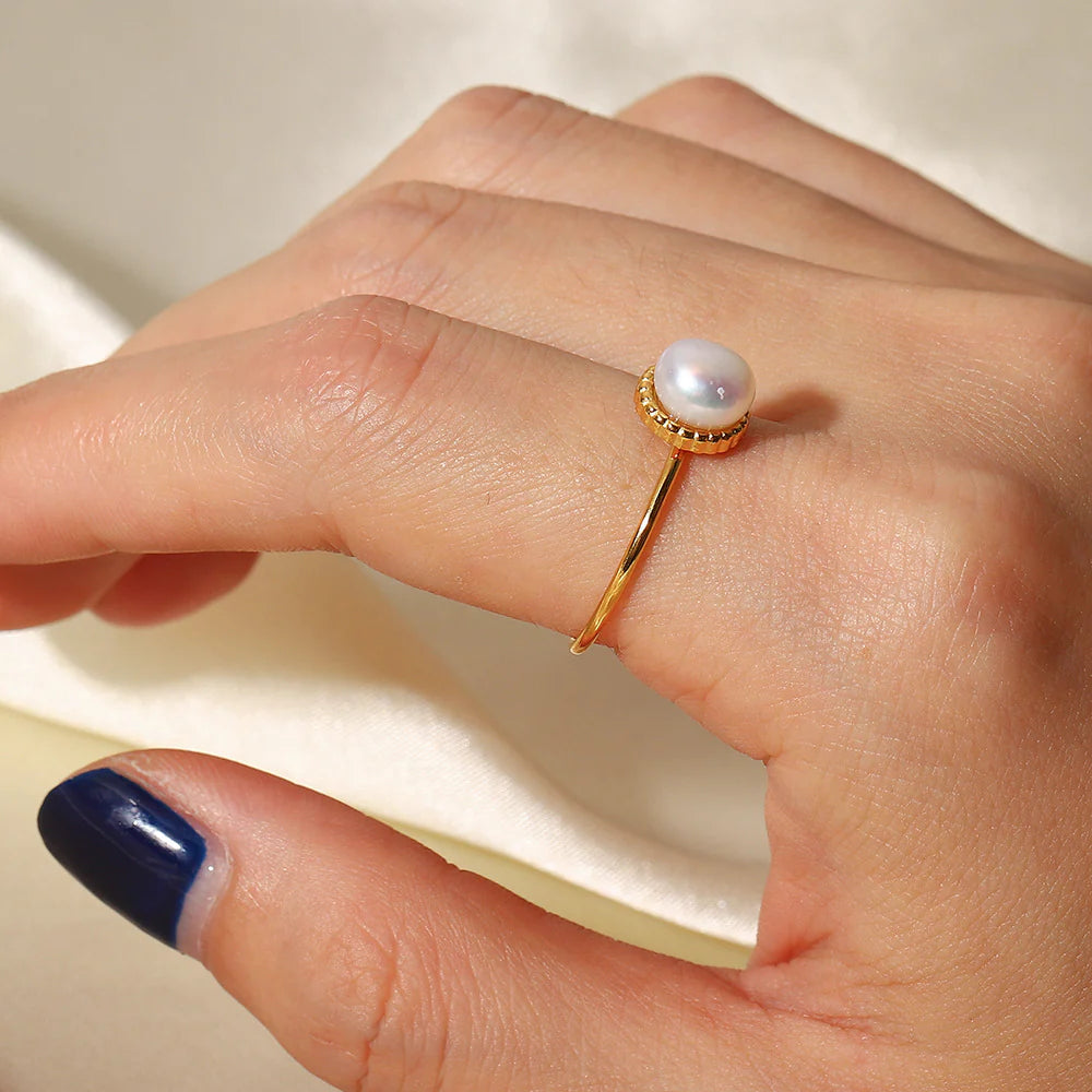 GOLD PEARL RING