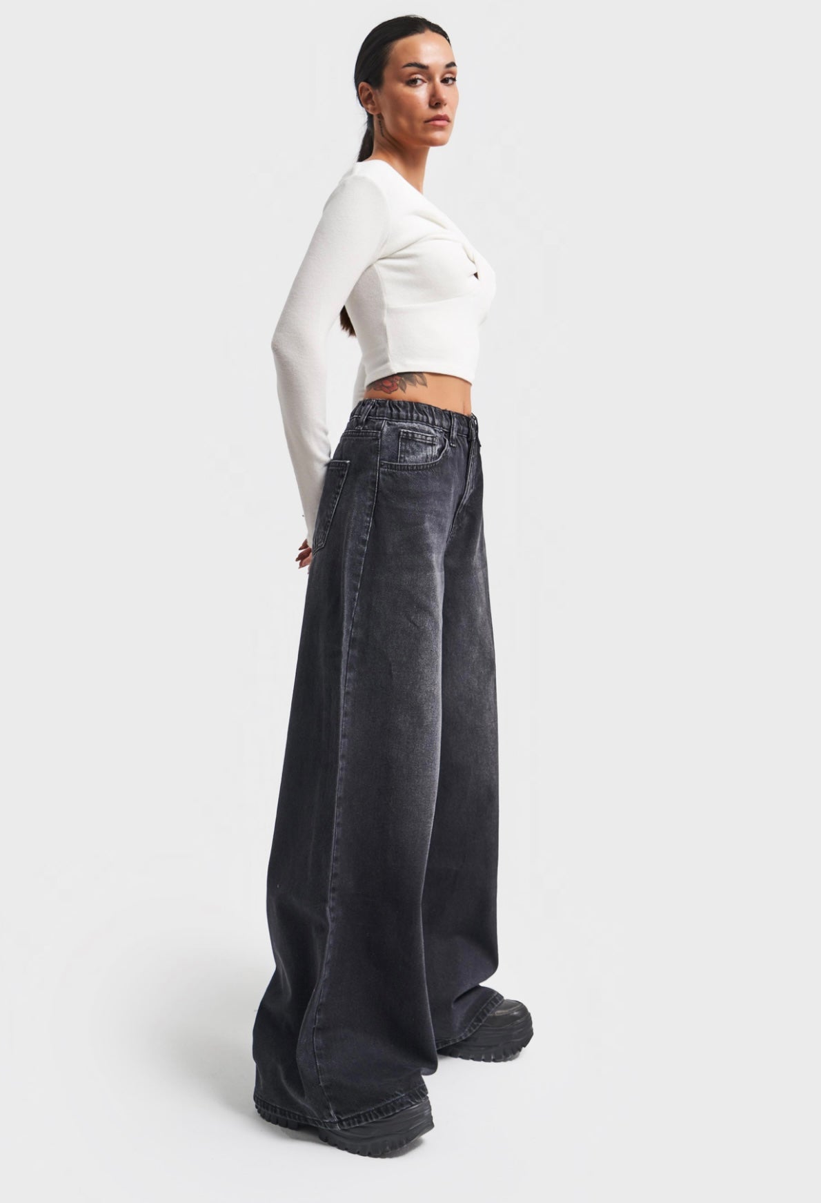 HIGH-WAIST WIDE-LEG DENIM CD1520