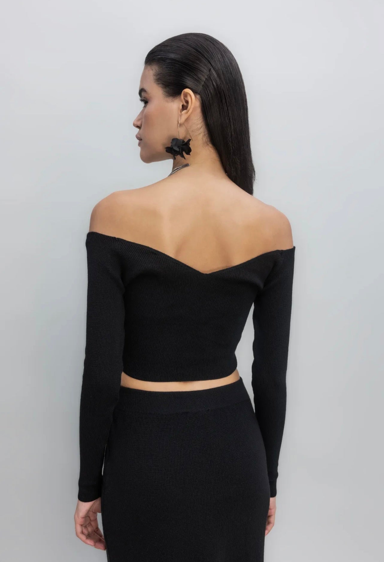 OFF SHOULDER CROP TOP