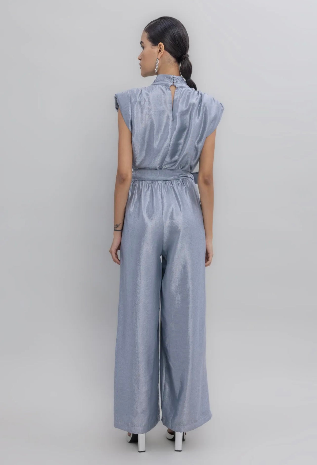 HIGH COLLAR SHORT-SLEEVE JUMPSUIT