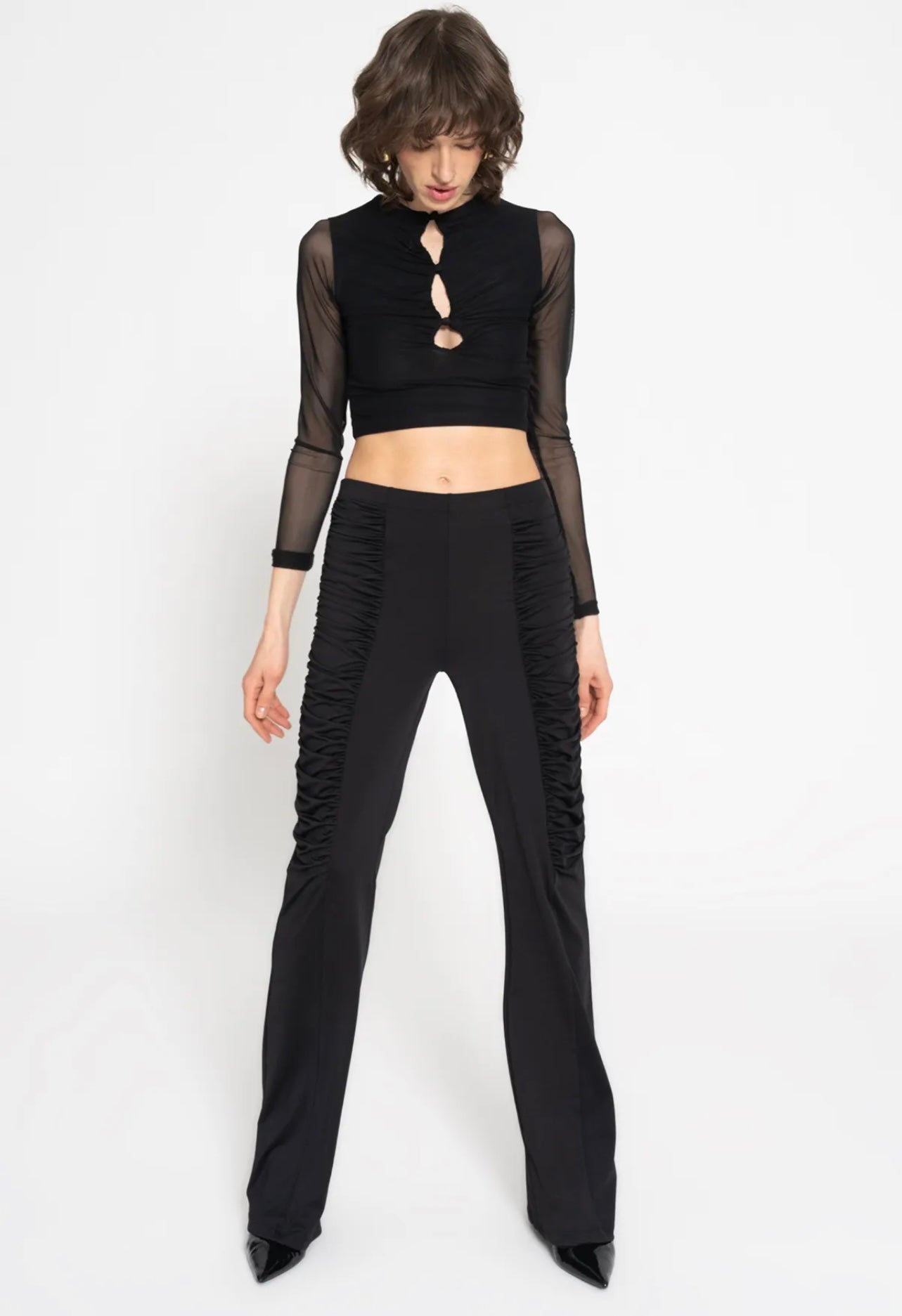 MID-RISE WIDE LEG TROUSERS