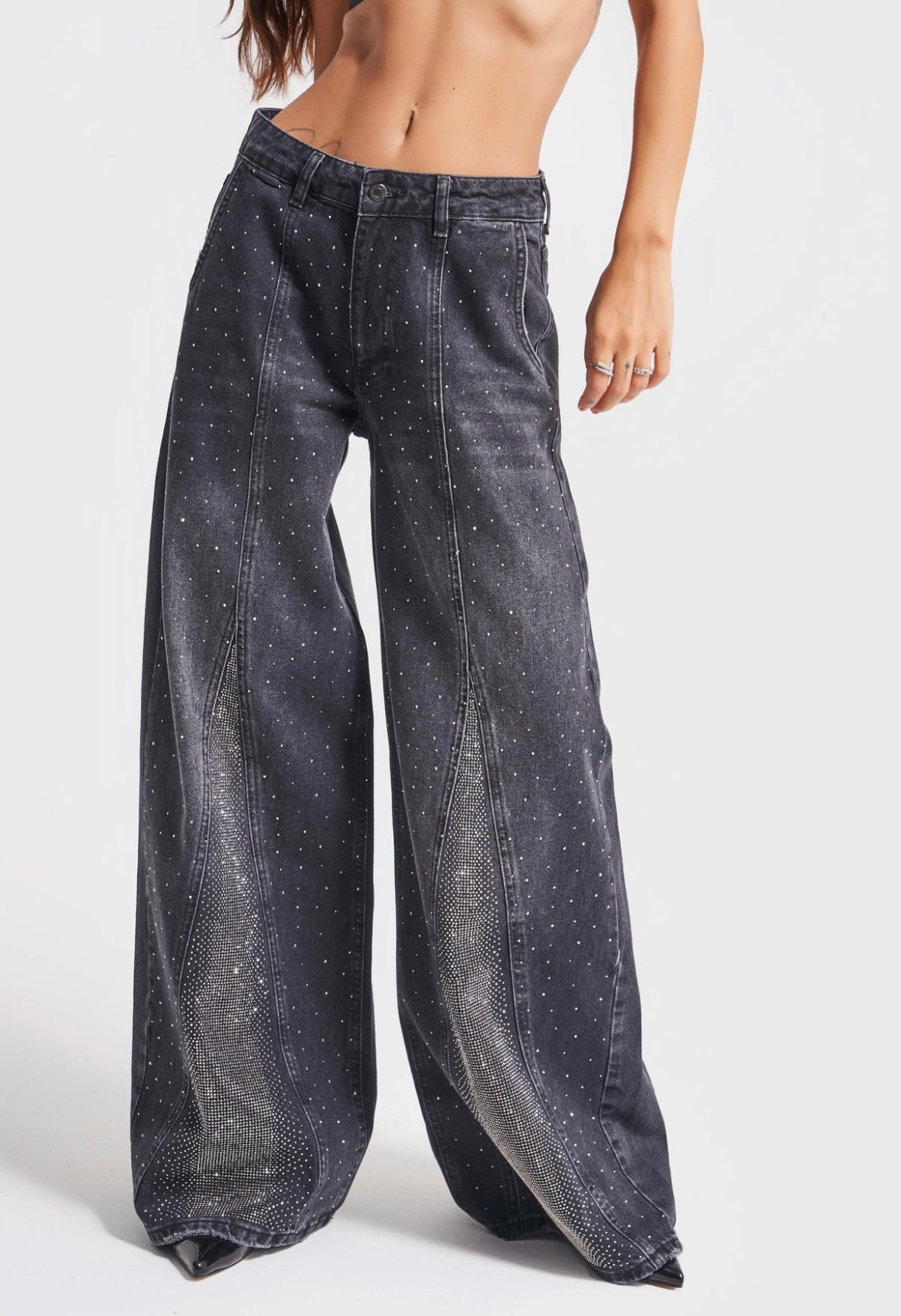 LOW-RISE BAGGY BALLOON JEANS WITH RHINESTONES